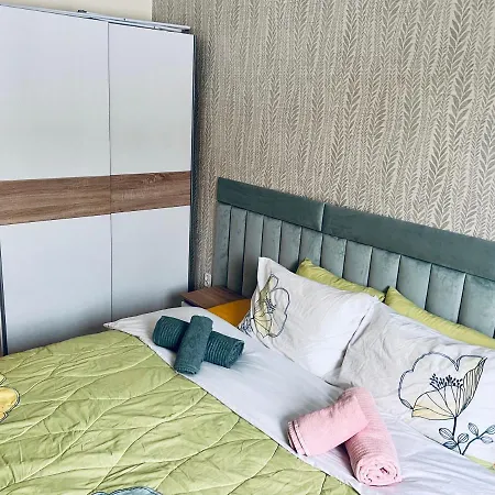 Kolobrzeska Prl With Modern Touch *