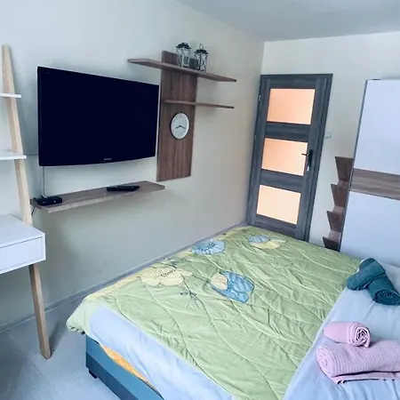 Kolobrzeska Prl With Modern Touch Lägenhet
