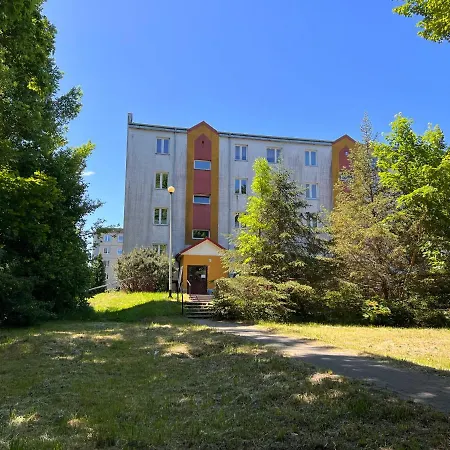 アパート Kolobrzeska Prl With Modern Touch