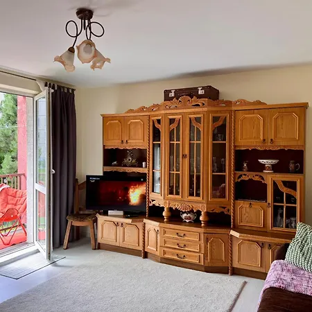 Kolobrzeska Prl With Modern Touch Apartment