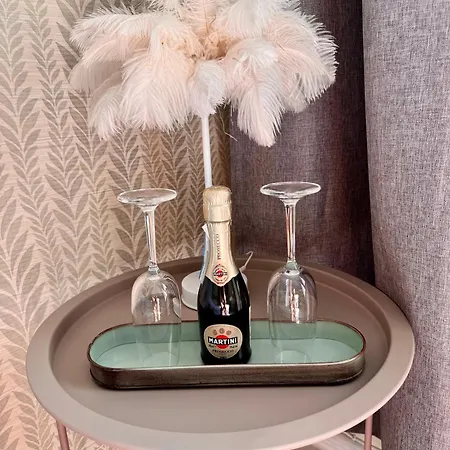 Kolobrzeska Prl With Modern Touch *