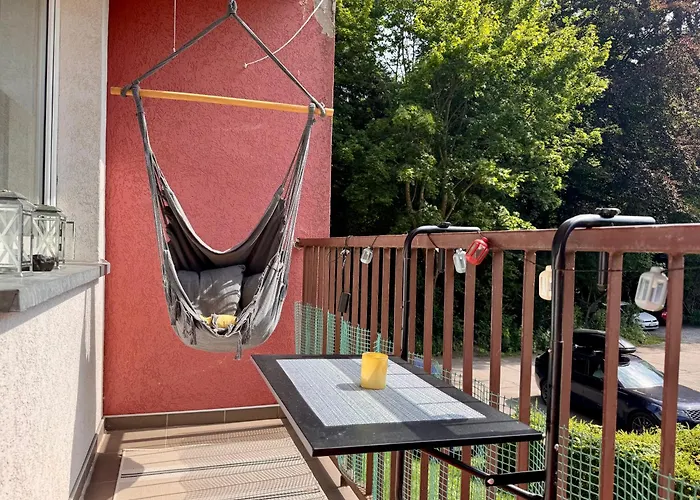 Kolobrzeska Prl With Modern Touch